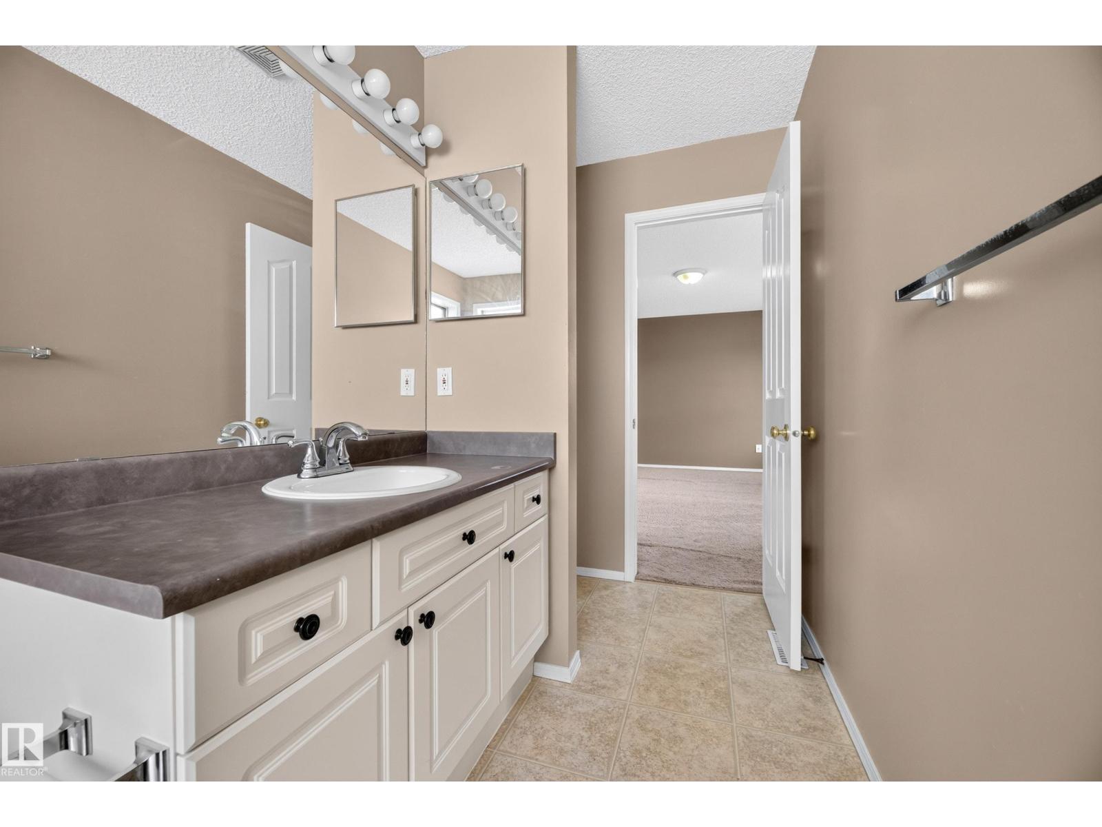 21 CROCUS WY — photo 25