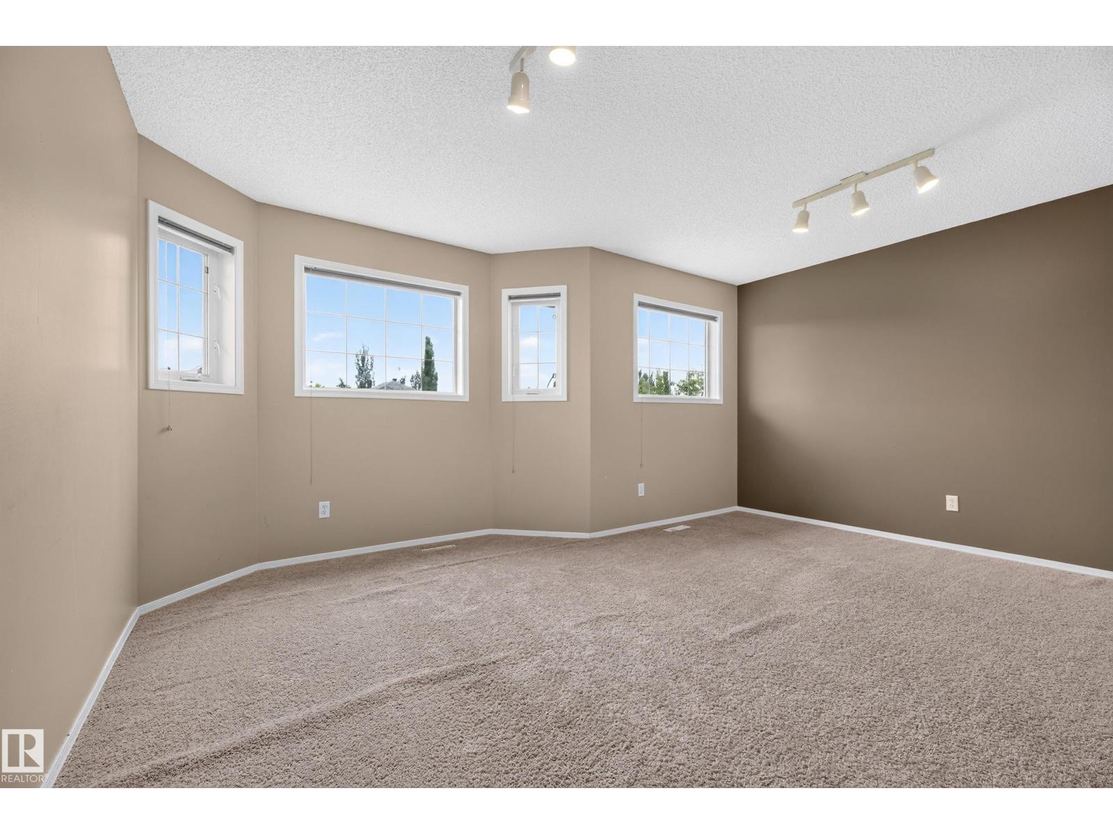 21 CROCUS WY — photo 20