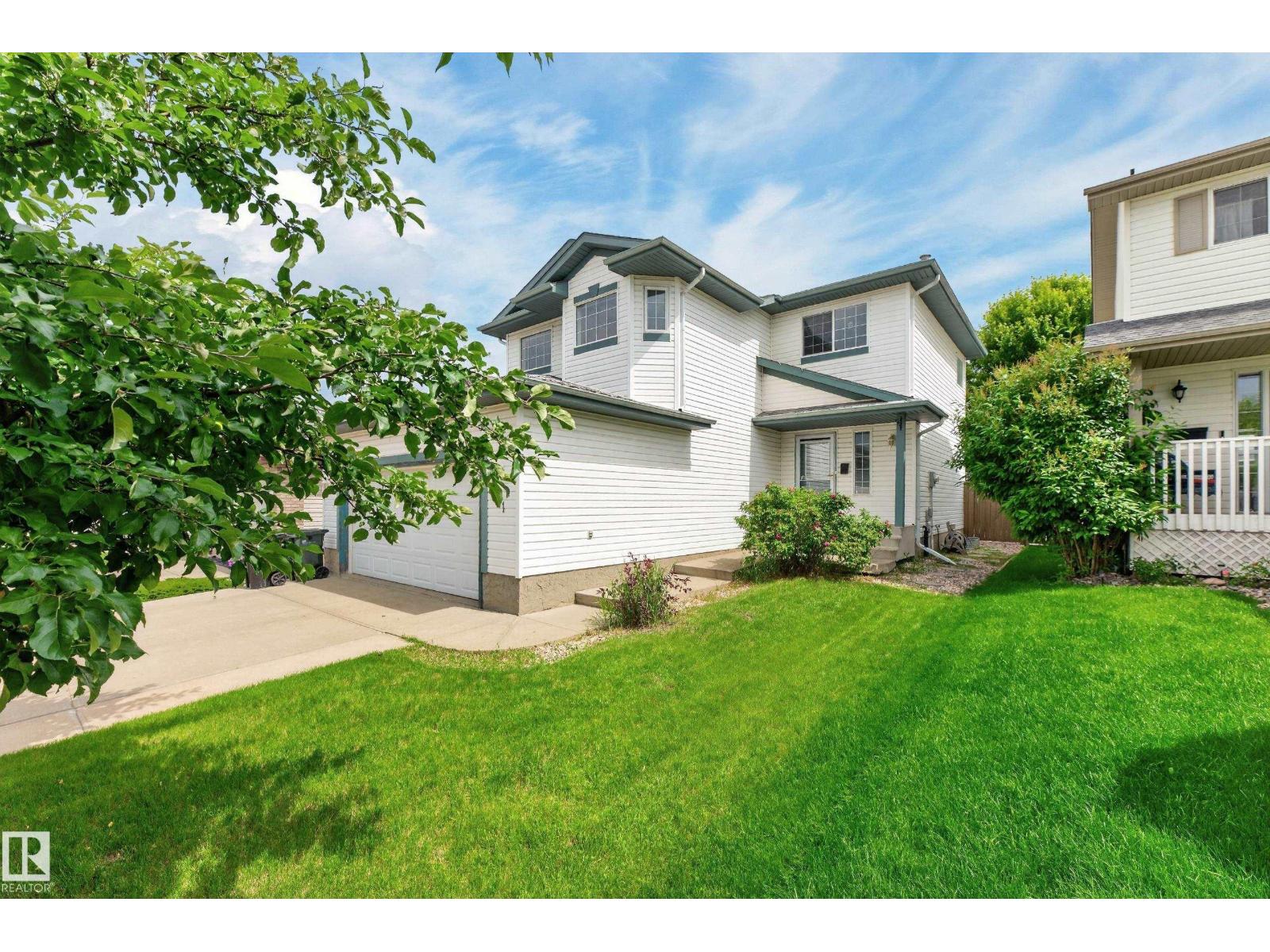 21 CROCUS WY, Clarkdale Meadows, Sherwood Park photo 2