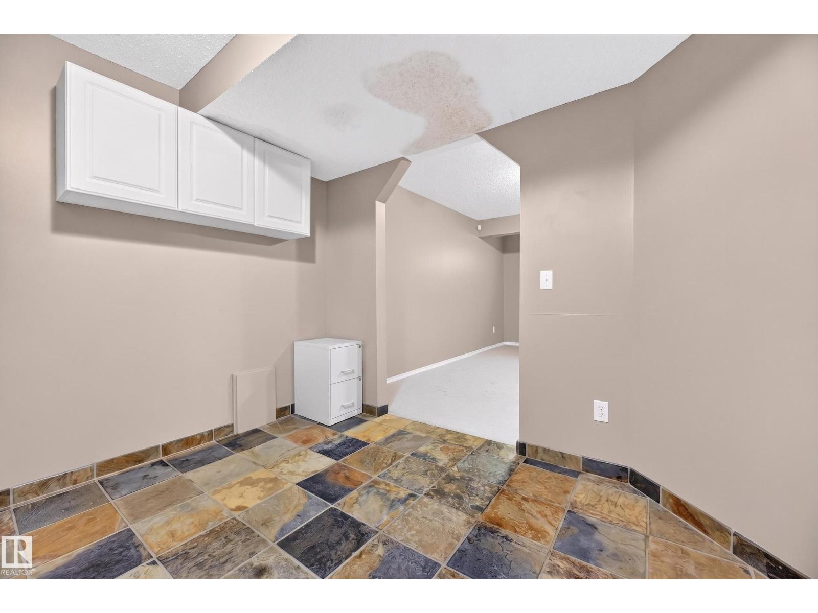 21 CROCUS WY — photo 35