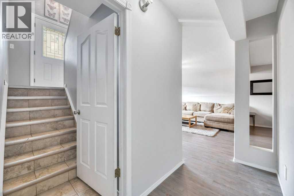 389 Strathford Crescent - 24