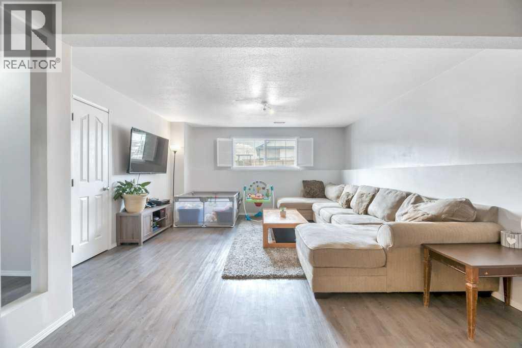 389 Strathford Crescent - 25