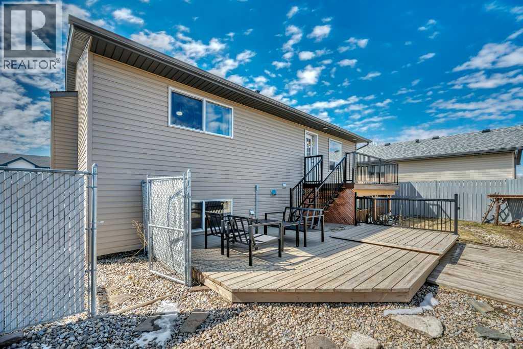 389 Strathford Crescent - 38