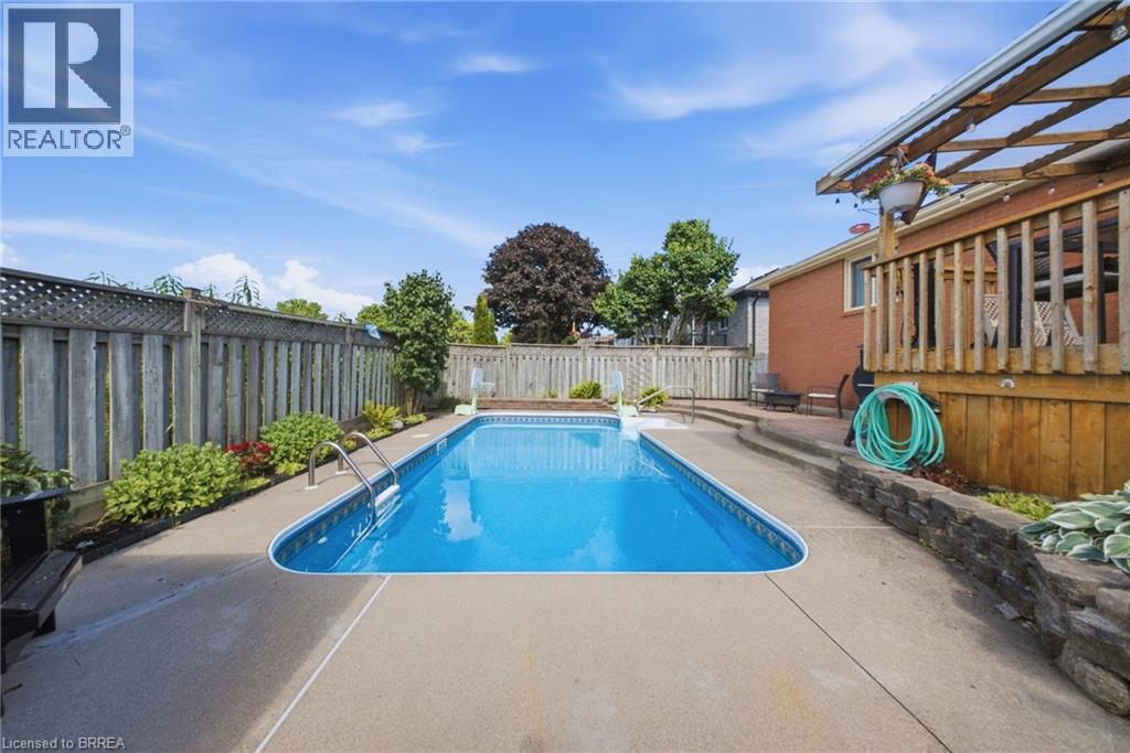 68 ALLENSGATE Drive - 35