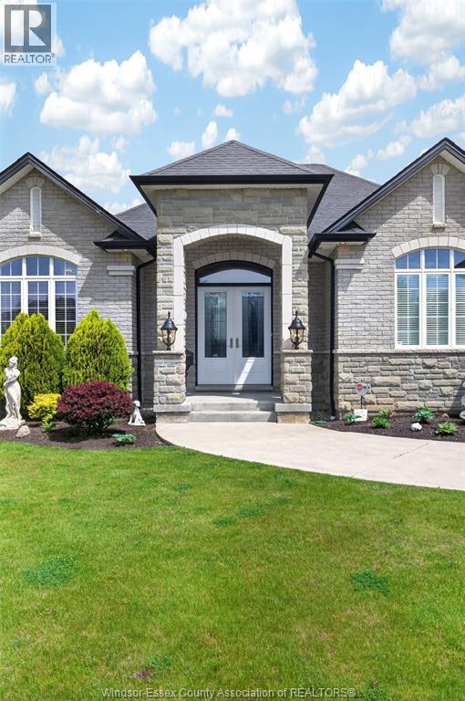 6 VALLOCHIE COURT - 2