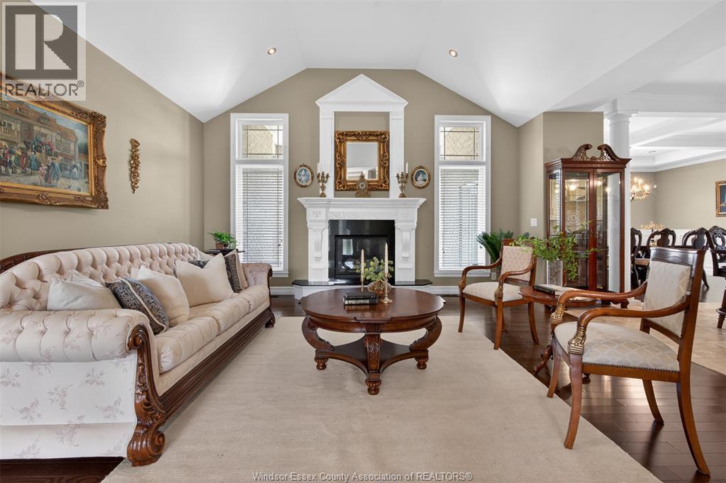 6 VALLOCHIE COURT - 6