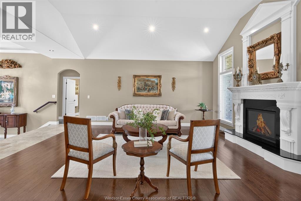 6 VALLOCHIE COURT - 8