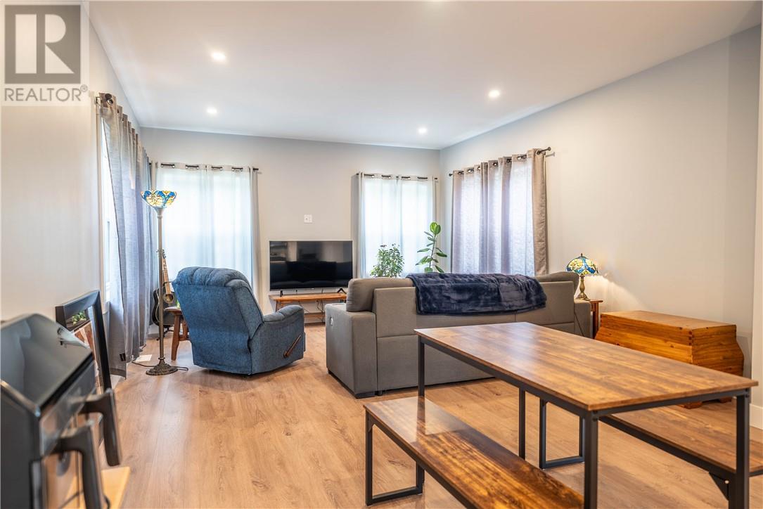 1050 Gordon Avenue - 14
