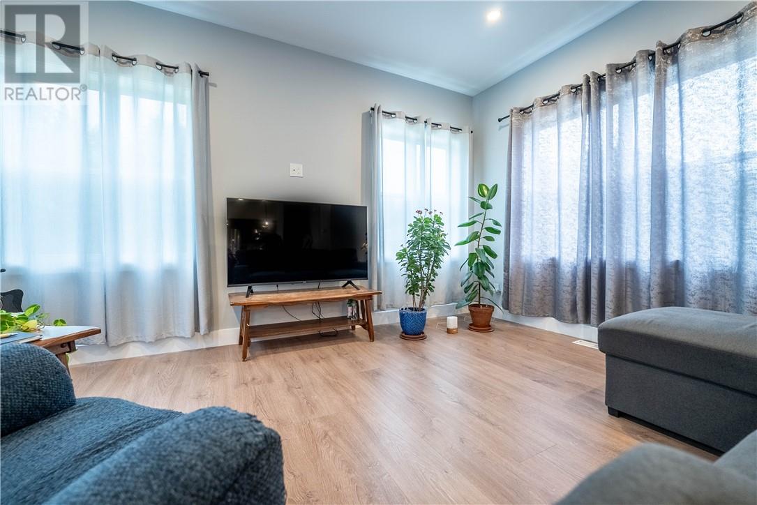 1050 Gordon Avenue - 15