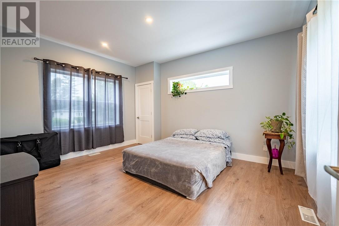 1050 Gordon Avenue - 17
