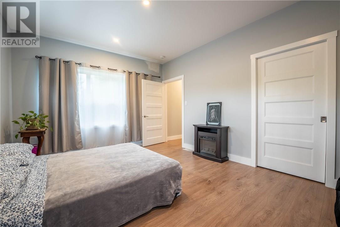 1050 Gordon Avenue - 18
