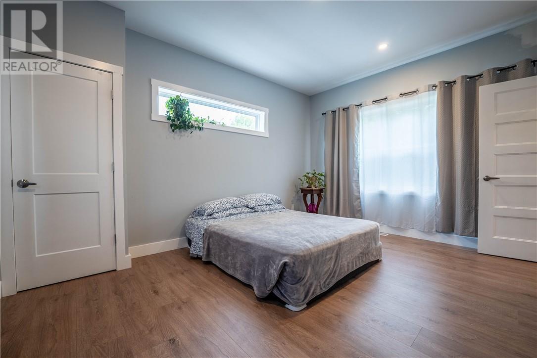 1050 Gordon Avenue - 19
