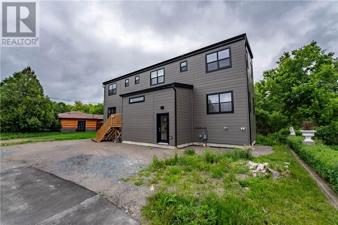 1050 Gordon Avenue - 2