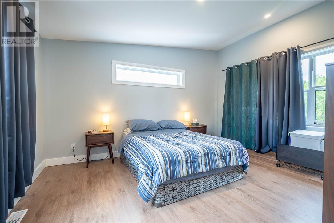 1050 Gordon Avenue - 23