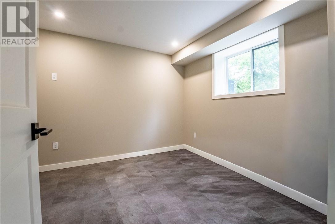 1050 Gordon Avenue - 32