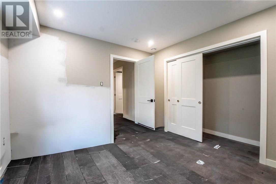 1050 Gordon Avenue - 33