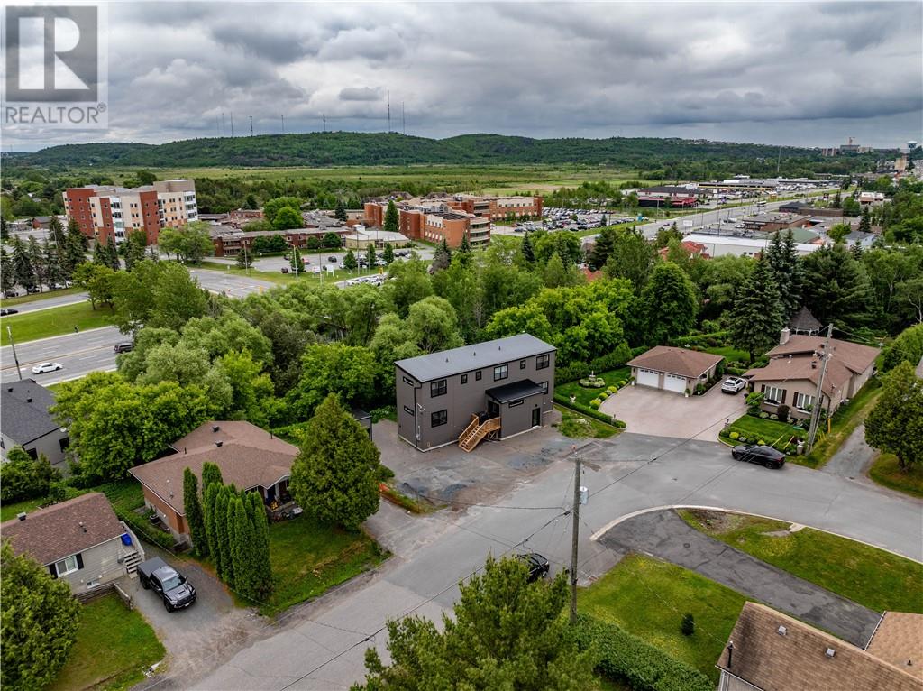 1050 Gordon Avenue - 9