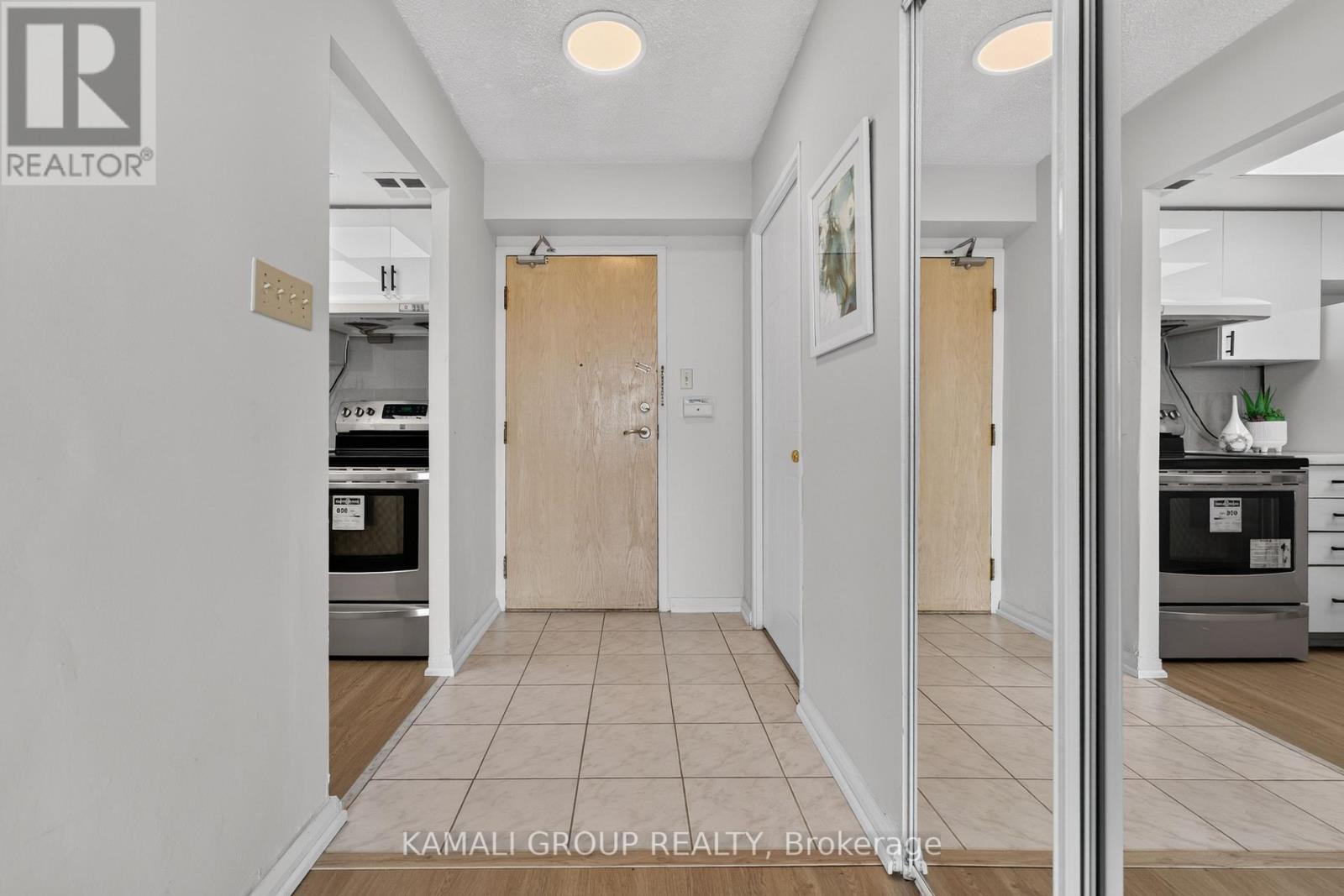 #1126 3 GREYSTONE WALK DRIVE - 25