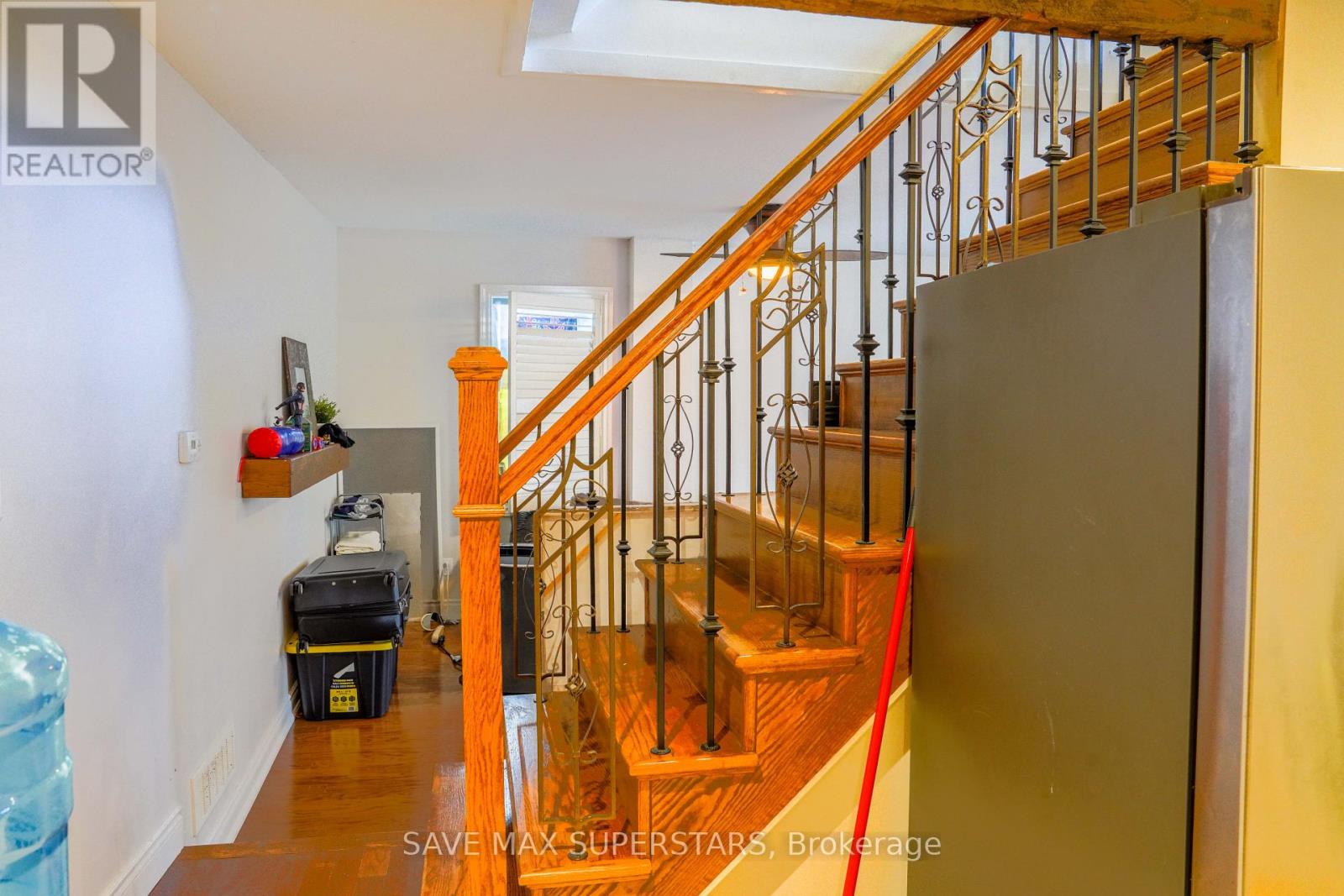 93 JOHN STREET E - 24