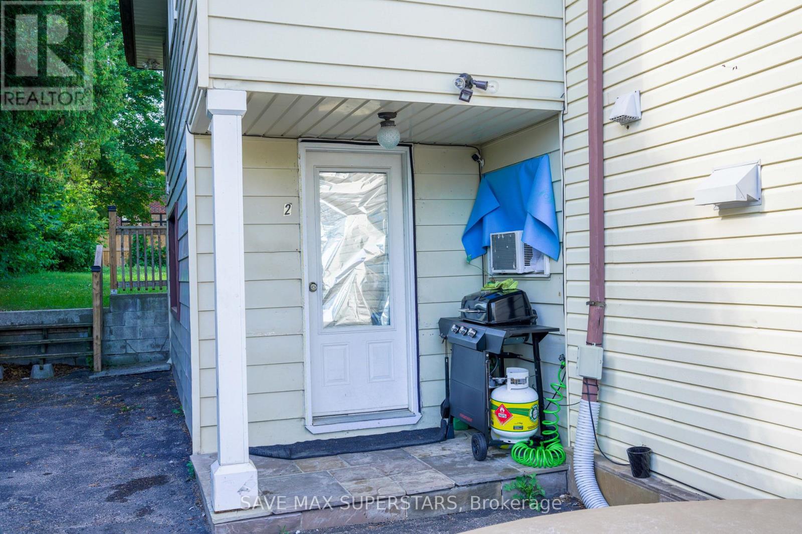 93 JOHN STREET E - 20