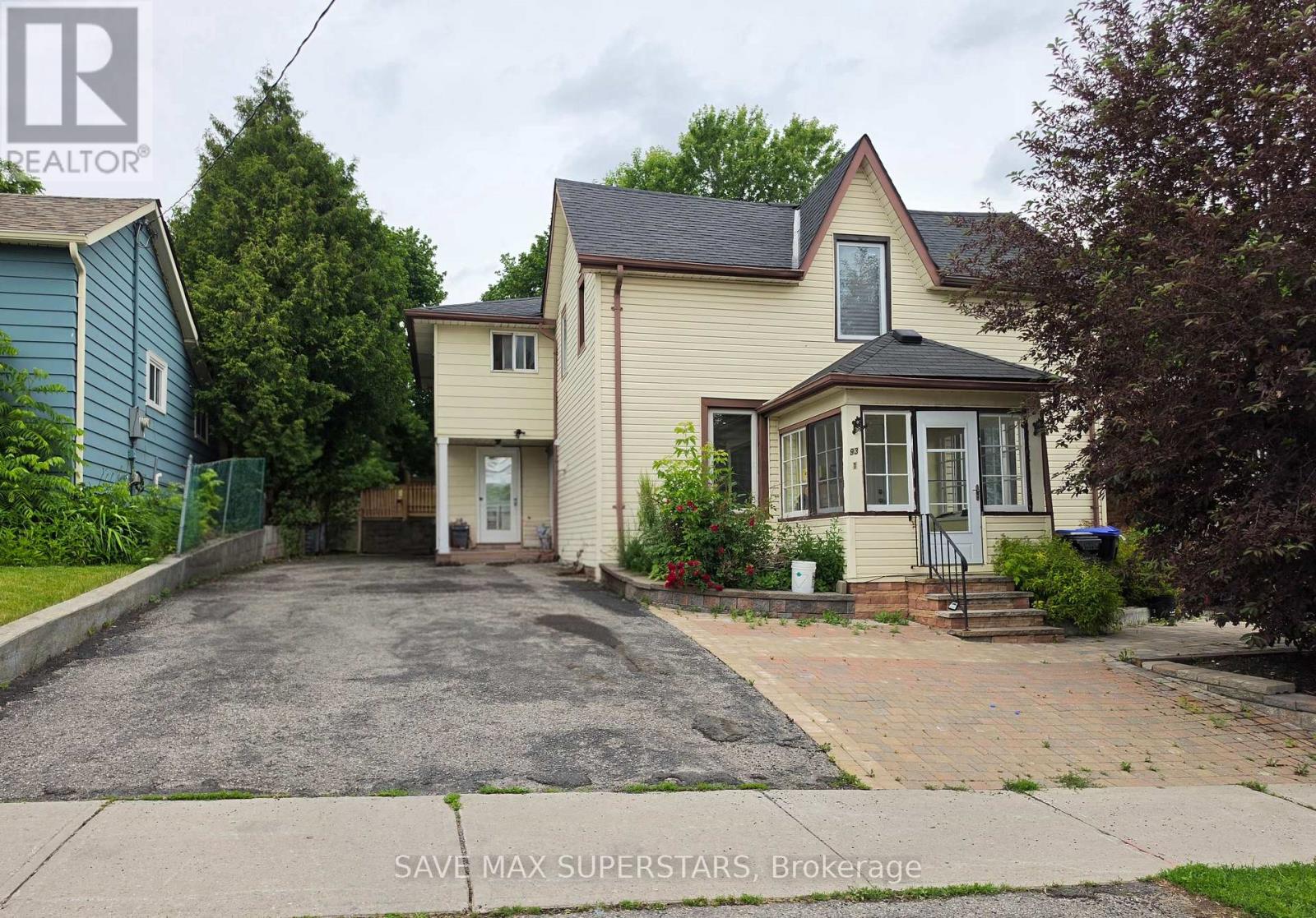 93 JOHN STREET E - 44
