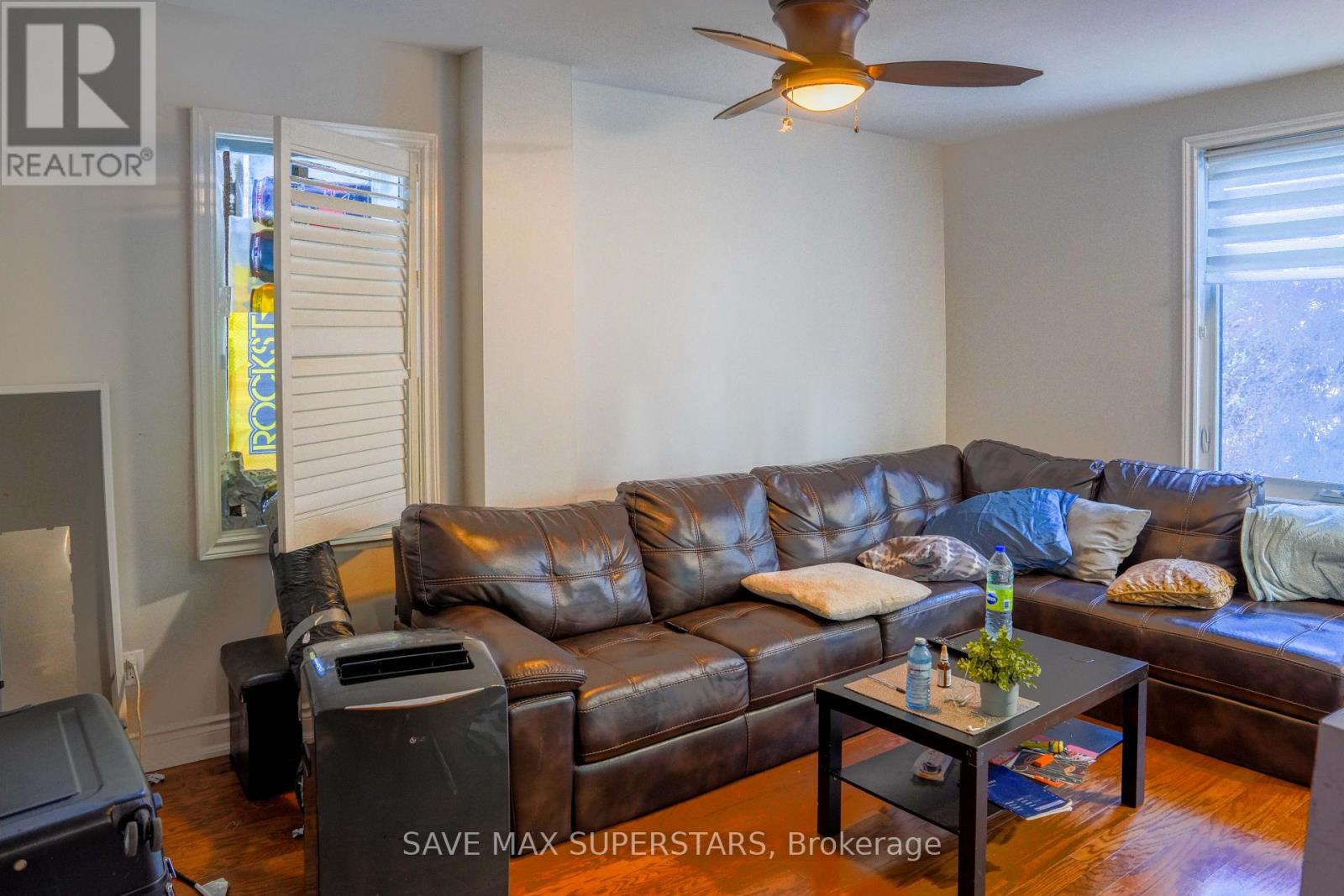 93 JOHN STREET E - 25