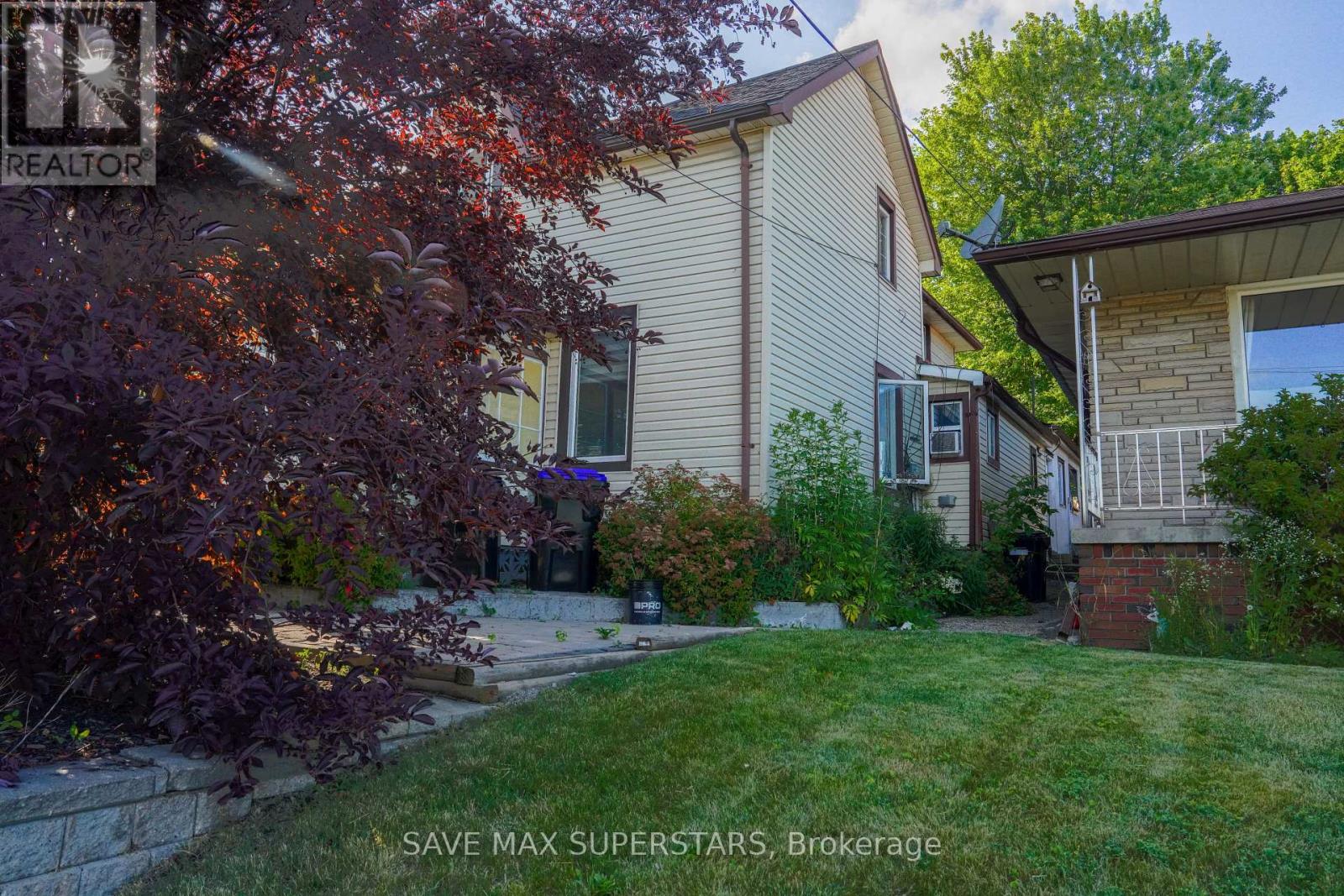 93 JOHN STREET E - 45