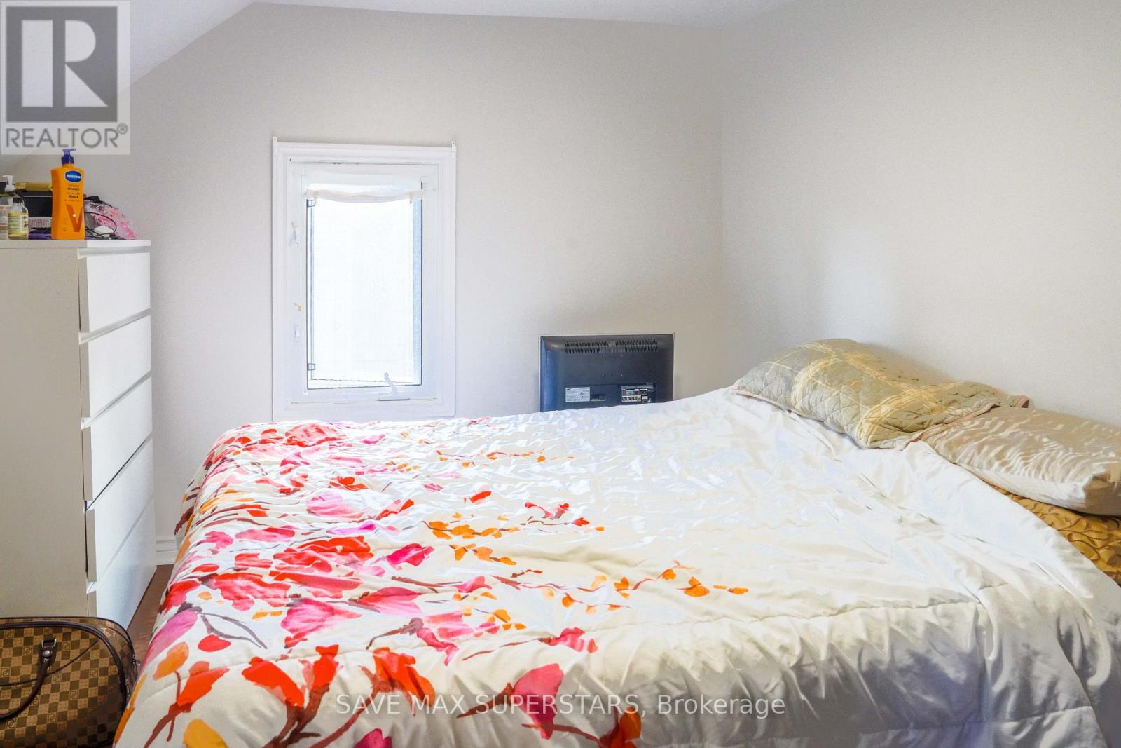 93 JOHN STREET E - 27