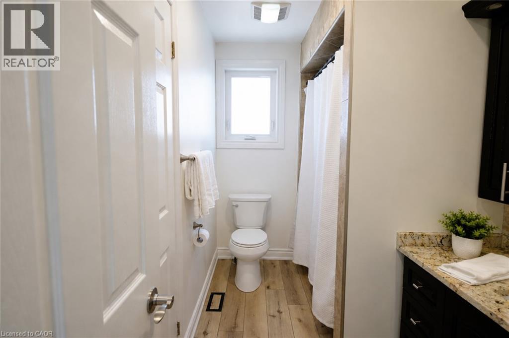 172 HIGHLAND Road W - 13