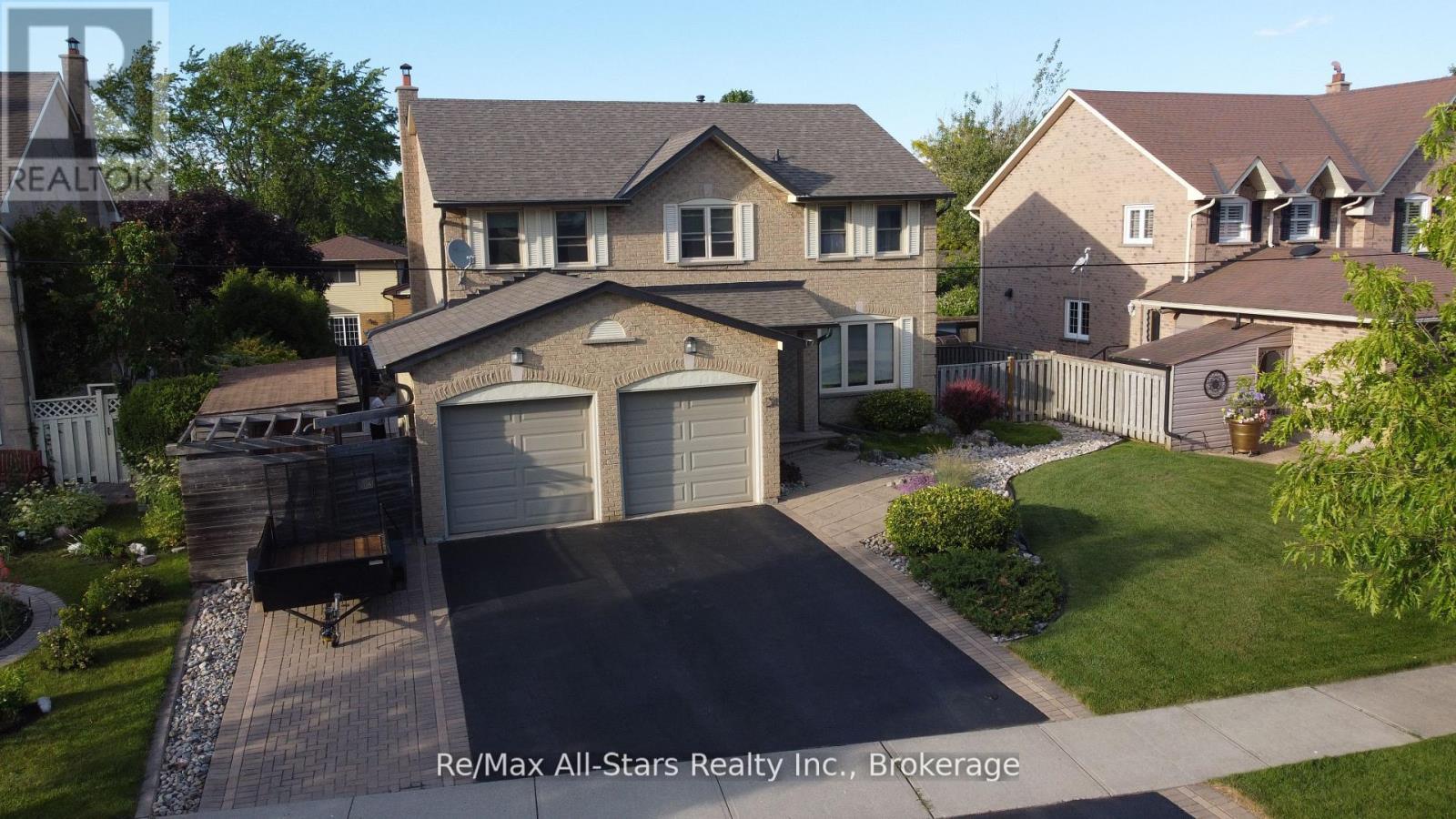 20 LOVE CRESCENT - 36