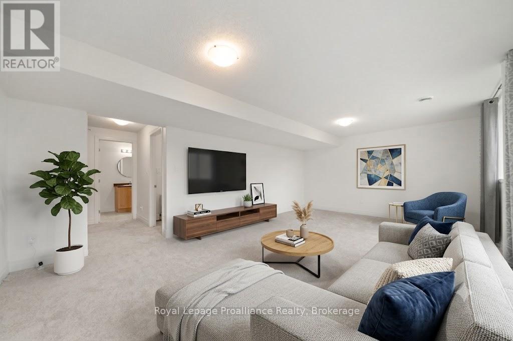 54 LANARK DRIVE - 38