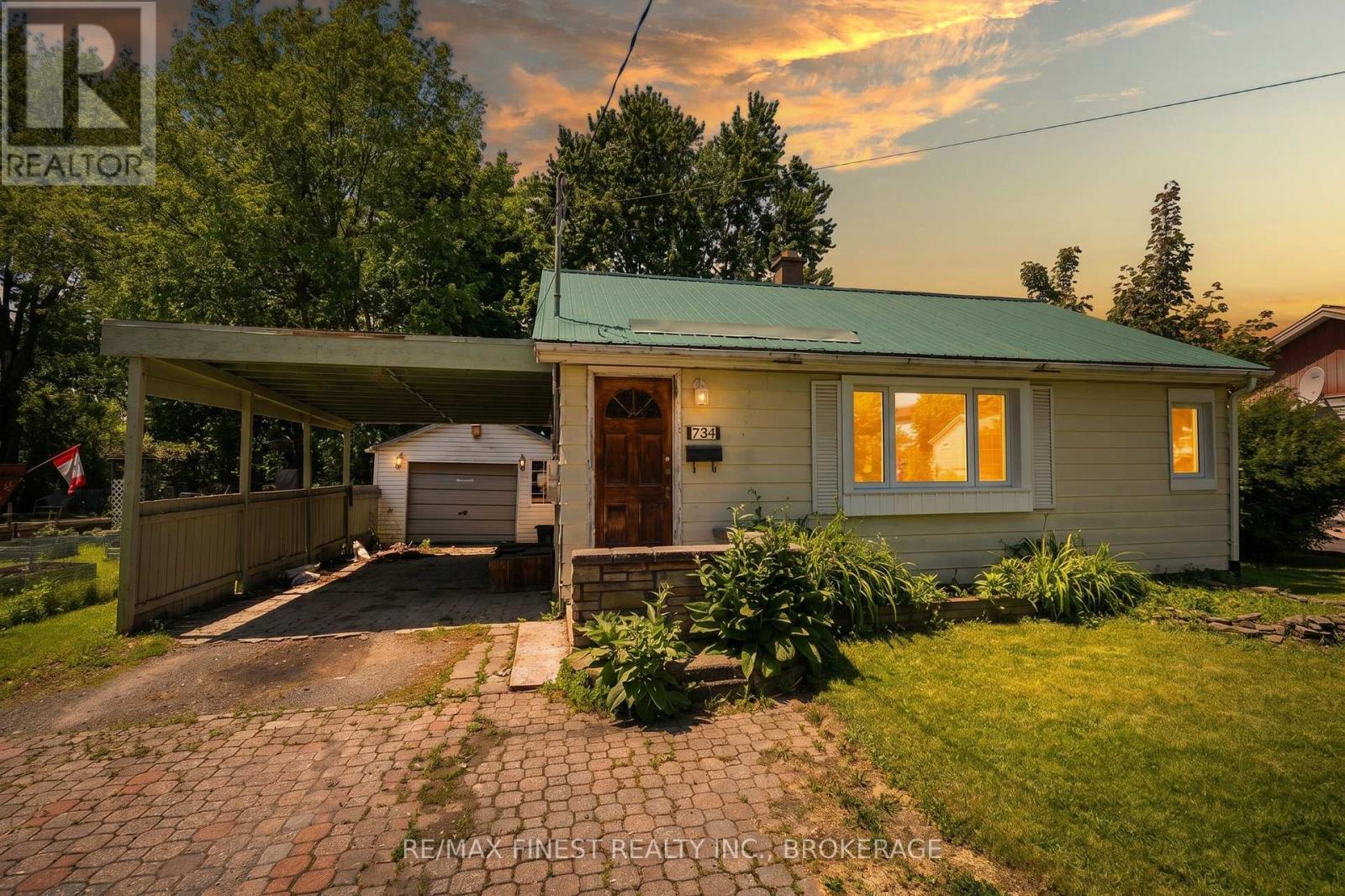734 PORTSMOUTH AVENUE - 1