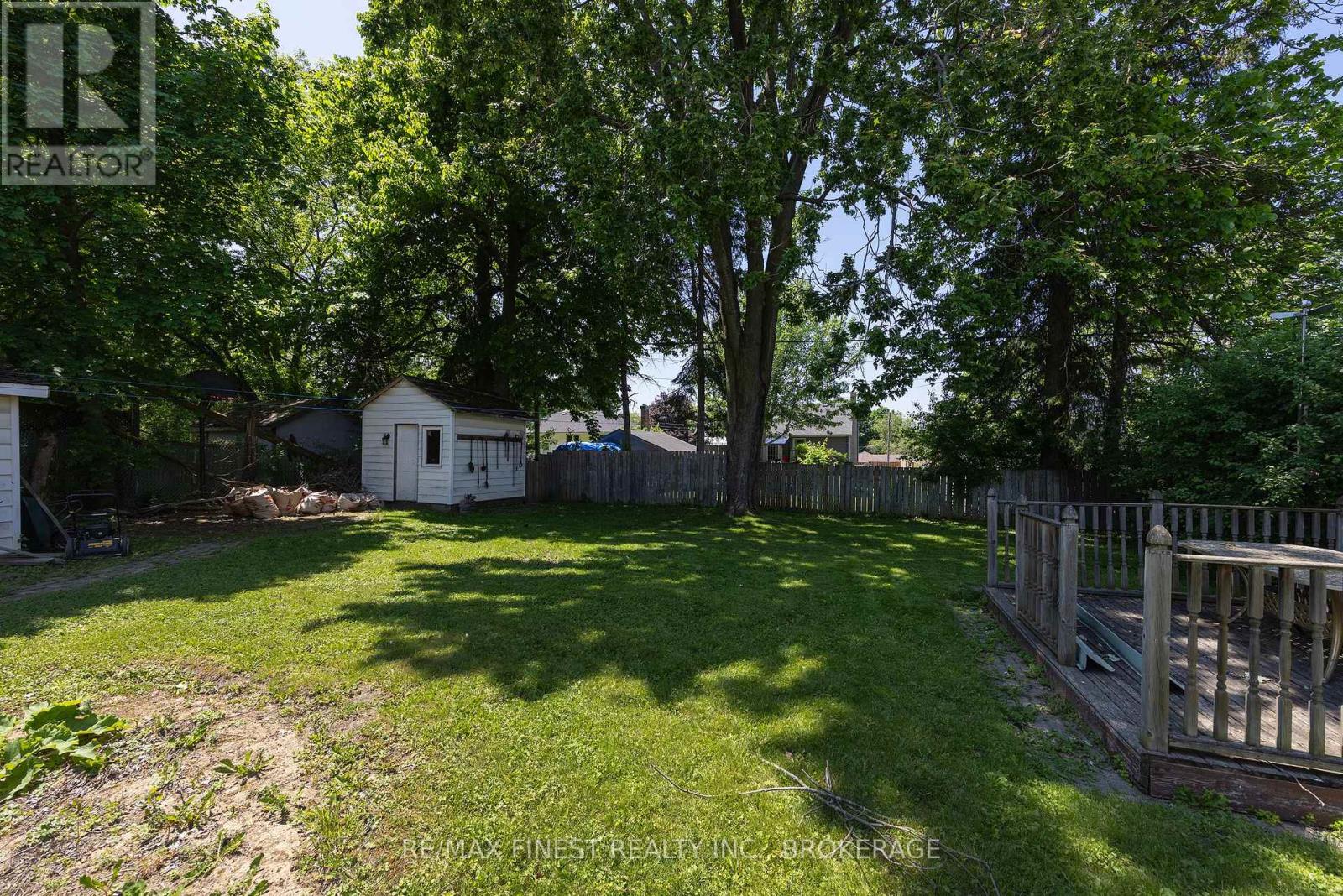 734 PORTSMOUTH AVENUE - 28