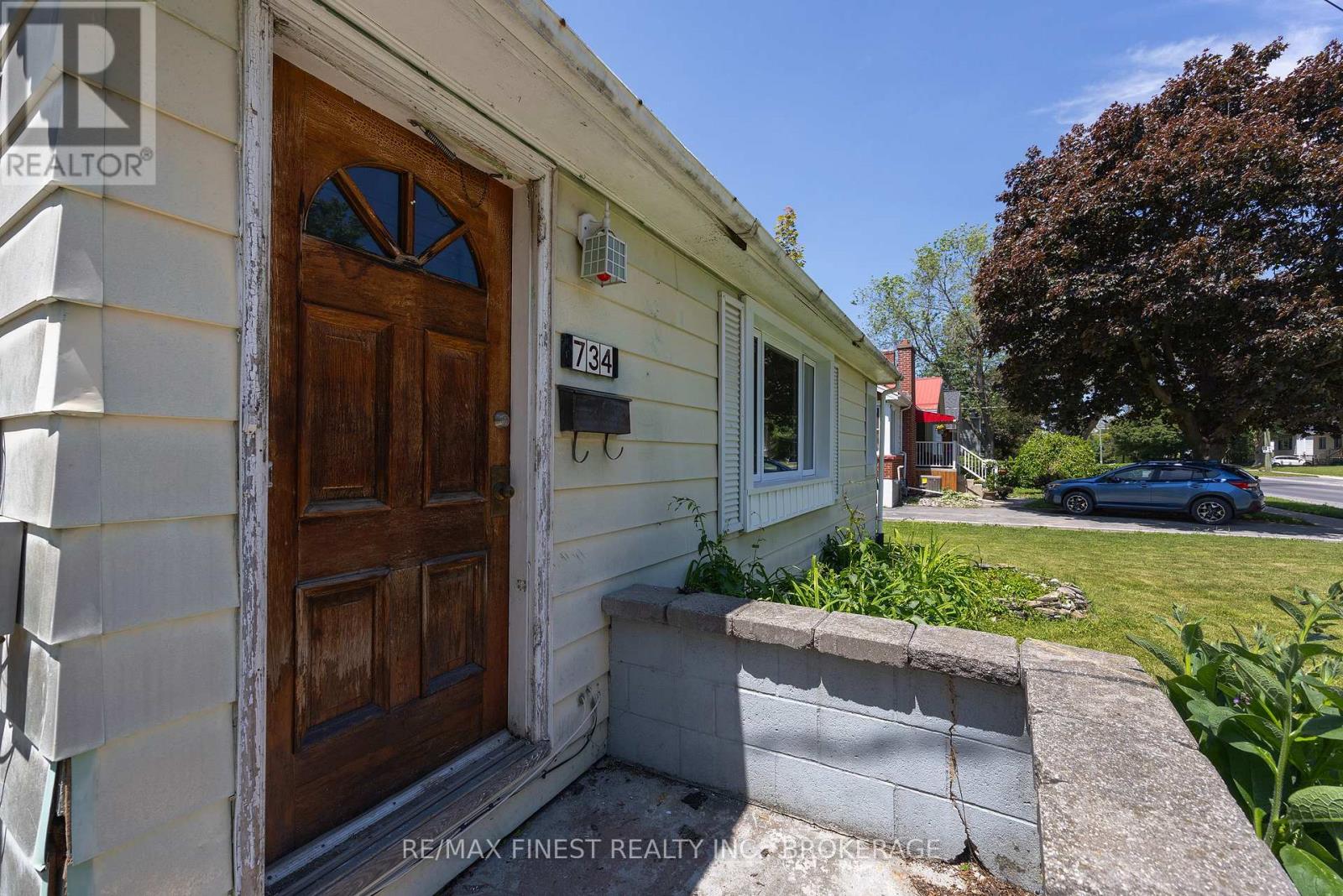 734 PORTSMOUTH AVENUE - 4
