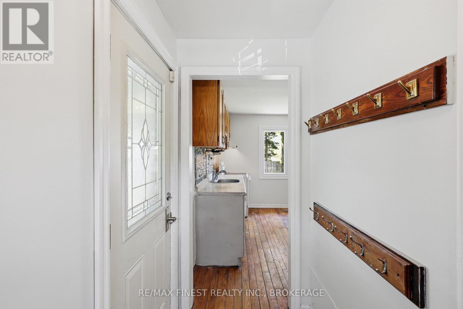734 PORTSMOUTH AVENUE - 6