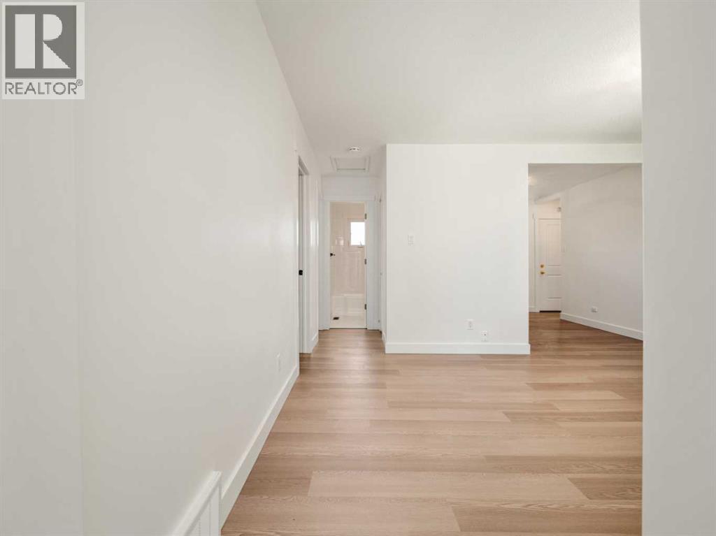 1025 12 Street S - 4