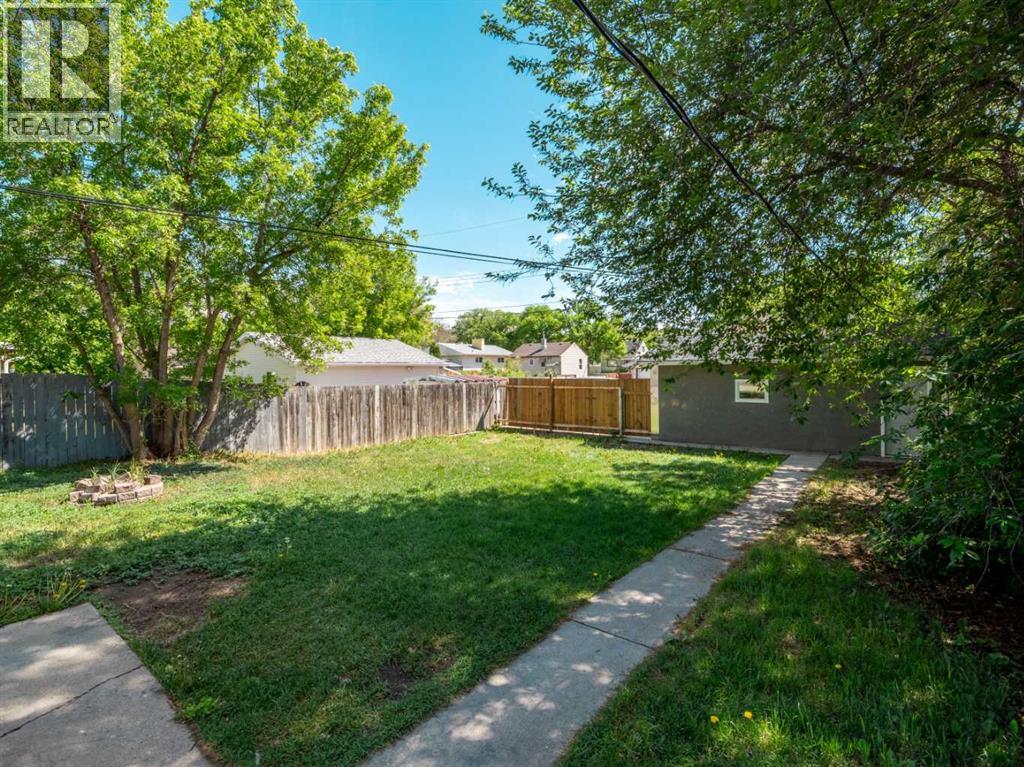 1025 12 Street S - 39
