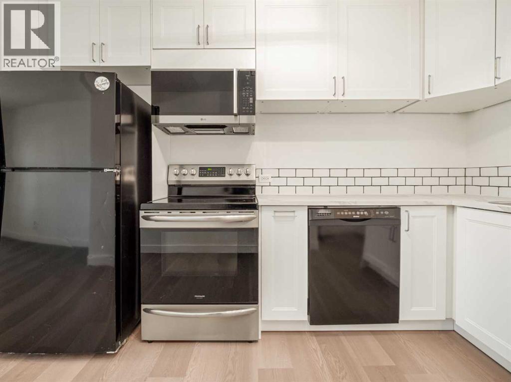 1025 12 Street S - 23