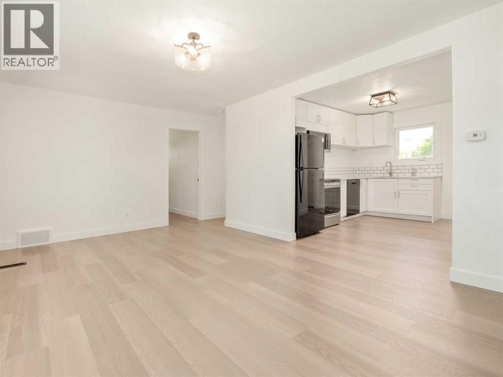 1025 12 Street S - 18