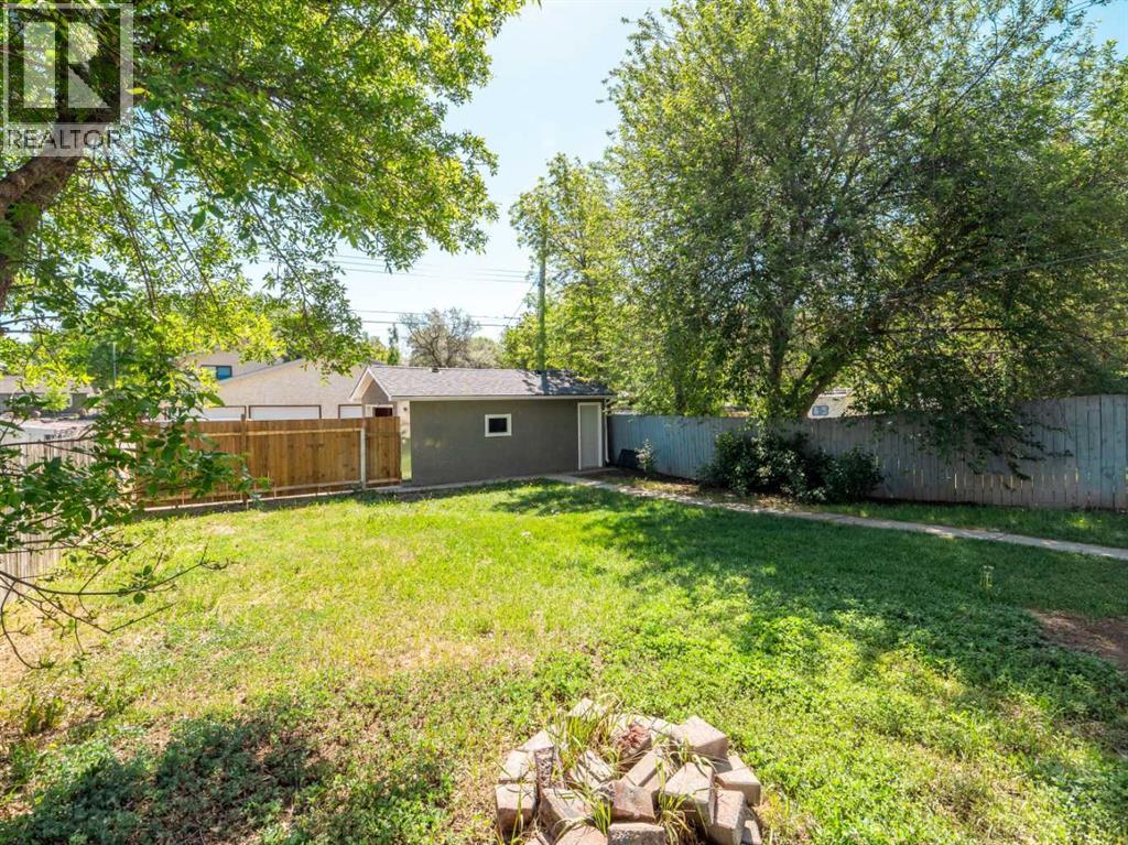 1025 12 Street S - 41