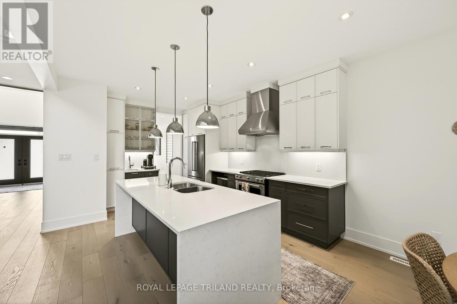 2244 RED THORNE AVENUE - 15