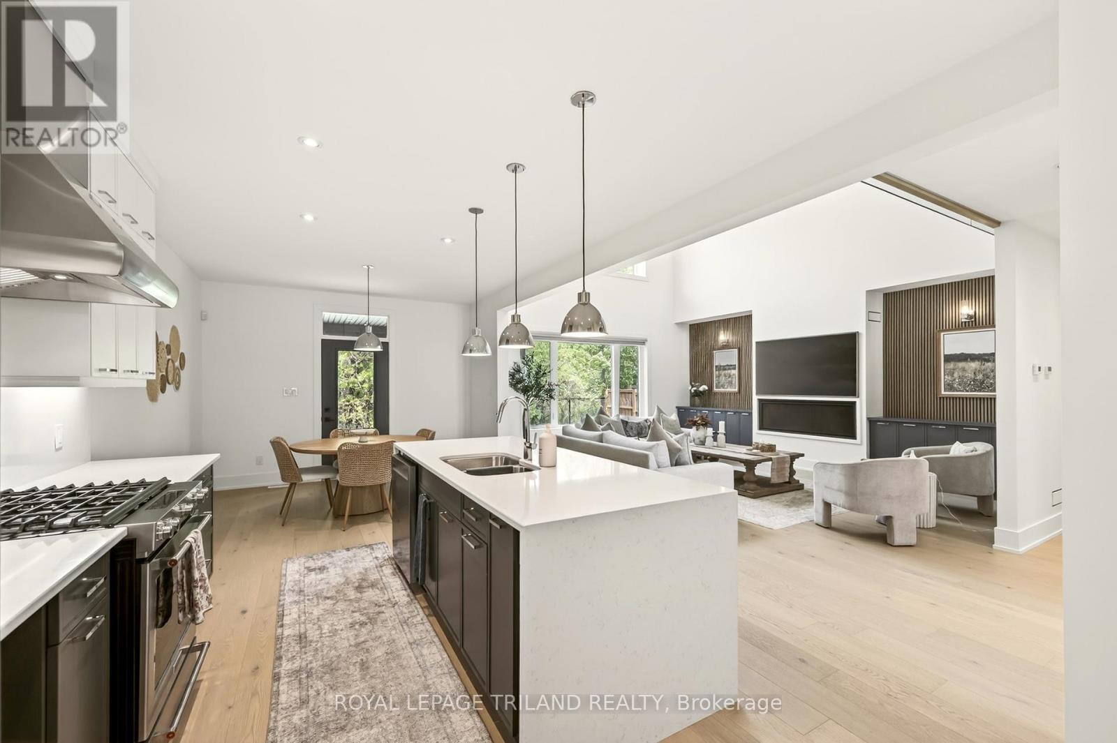 2244 RED THORNE AVENUE - 18