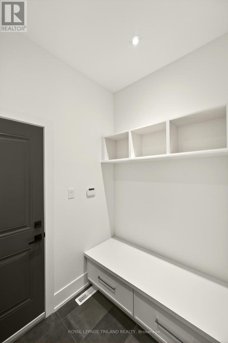 2244 RED THORNE AVENUE - 21