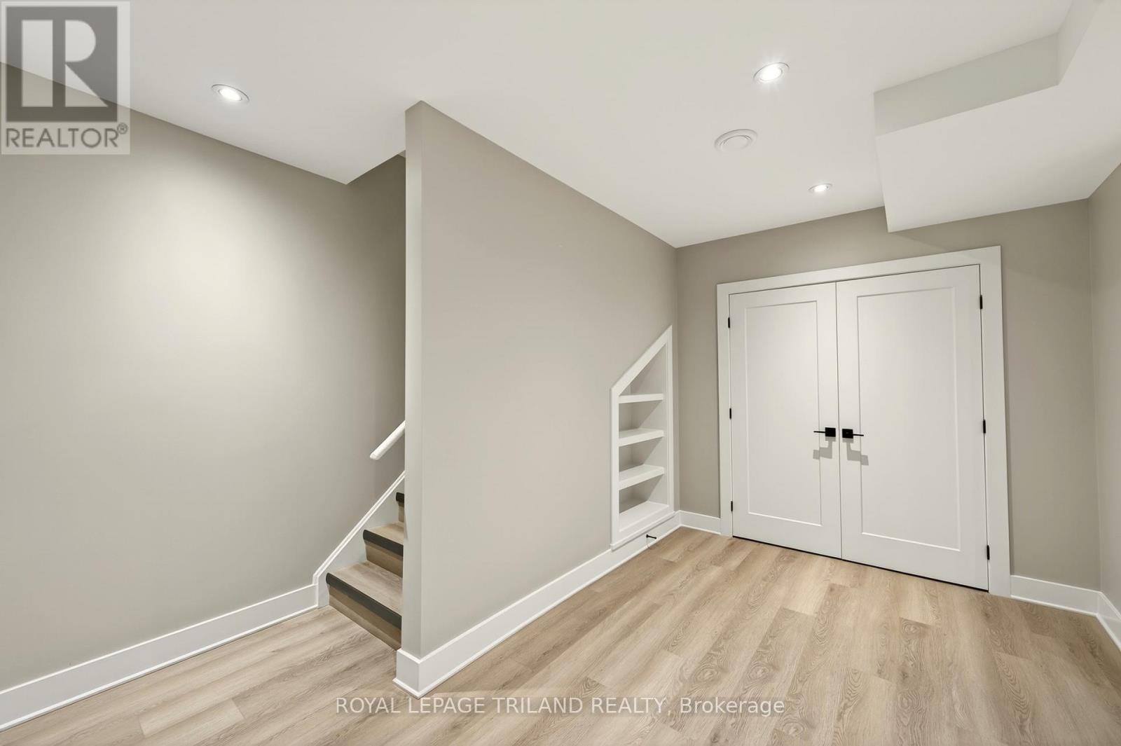 2244 RED THORNE AVENUE - 46