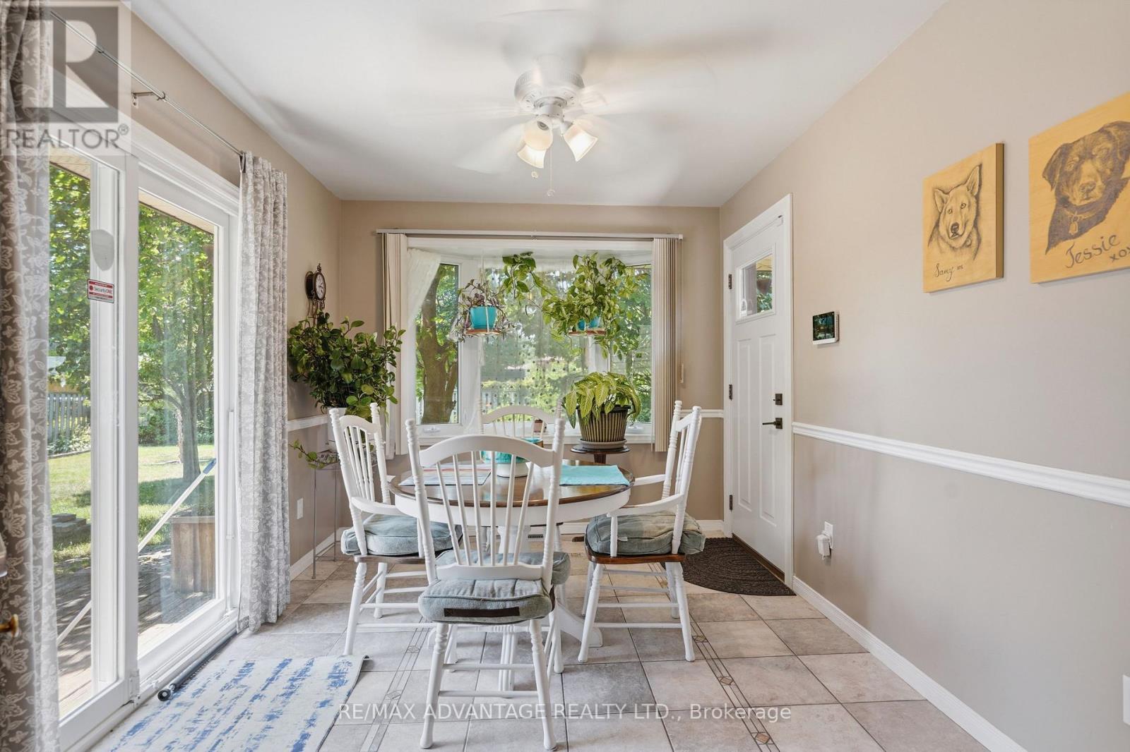 120 CHAMPLAIN CRESCENT - 16
