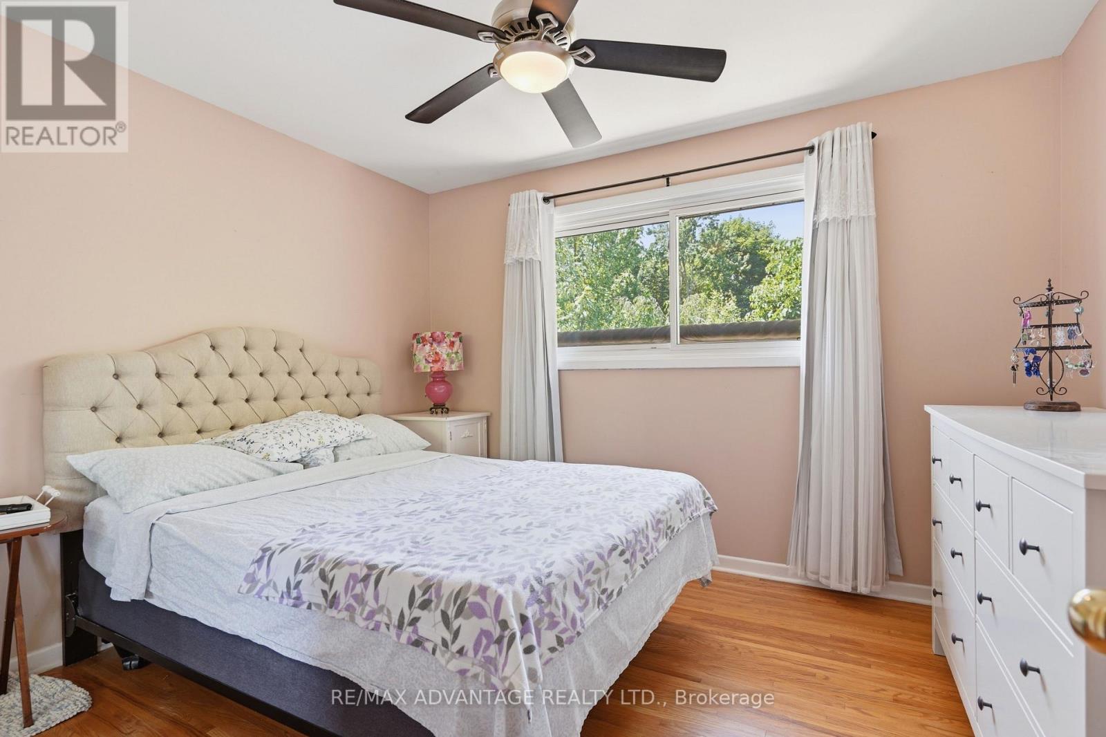 120 CHAMPLAIN CRESCENT - 19