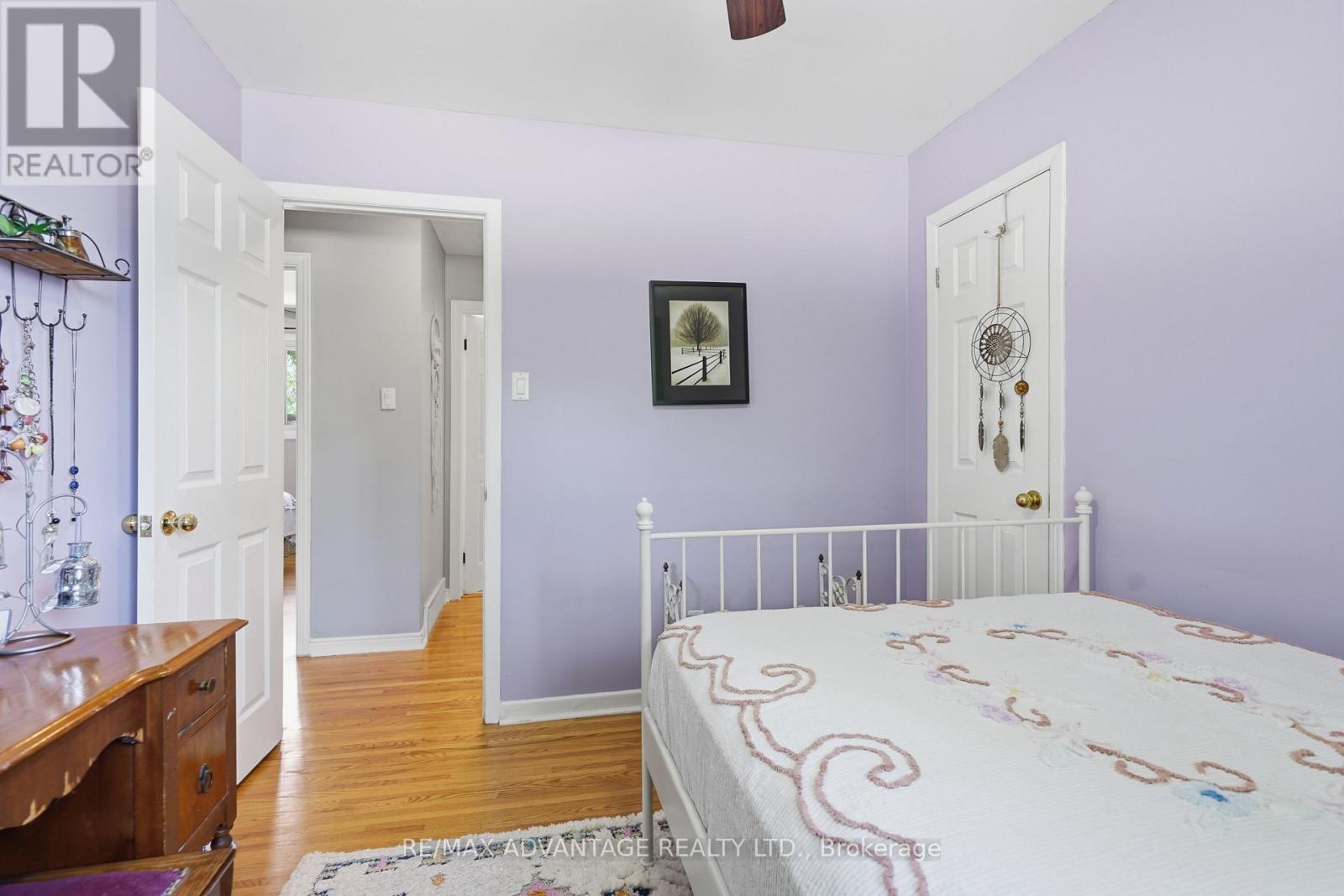 120 CHAMPLAIN CRESCENT - 24