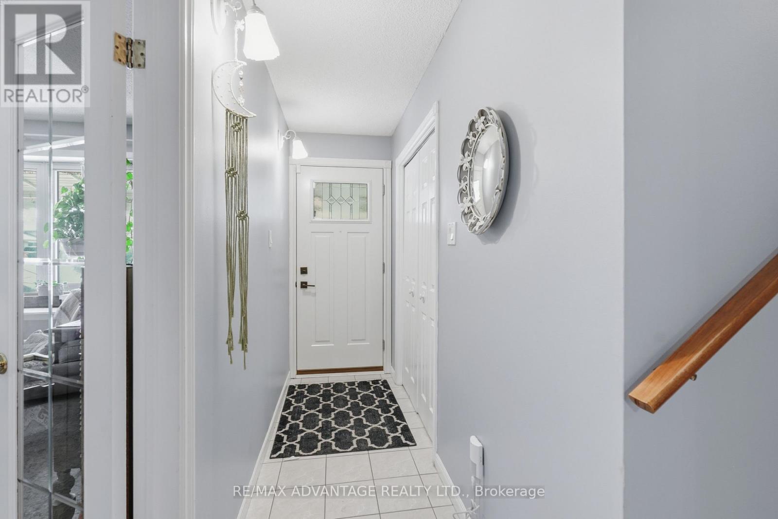 120 CHAMPLAIN CRESCENT - 6