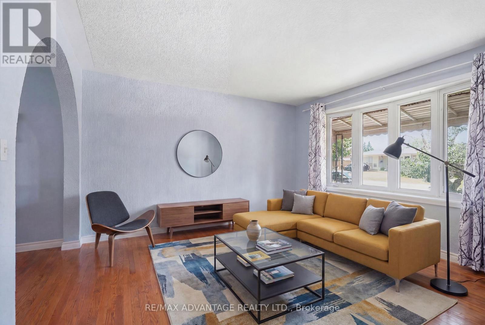120 CHAMPLAIN CRESCENT - 7