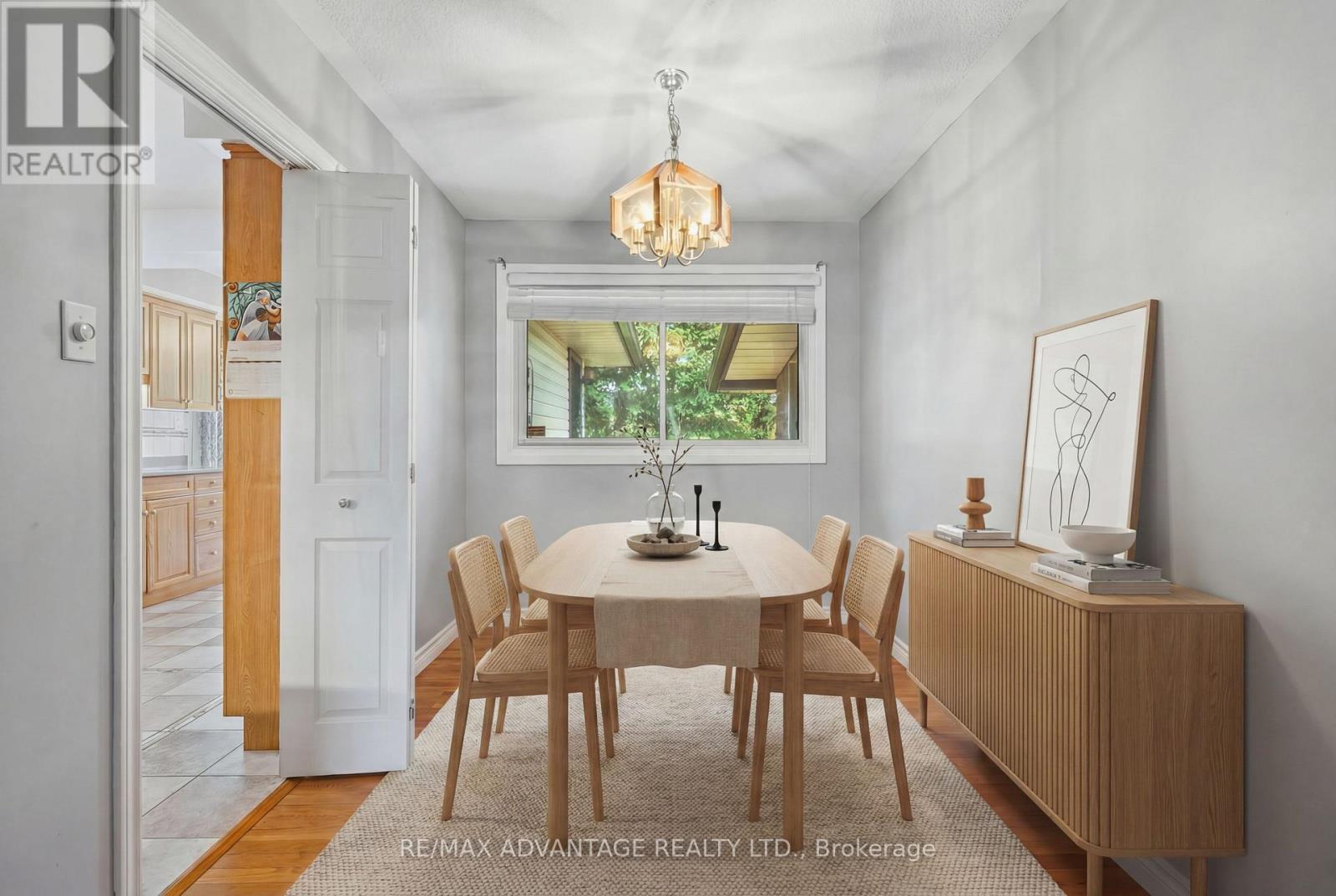 120 CHAMPLAIN CRESCENT - 9